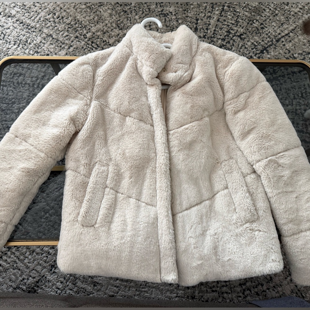 Women's Cream Faux Fur Jacket - ZARA